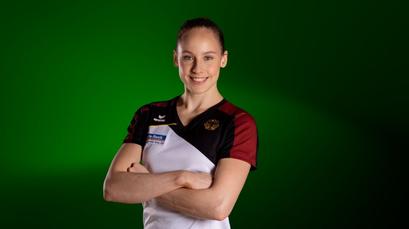 Read more about the article Sarah Voss Alter: Eine Turnerin, die Grenzen sprengt und Herzen gewinnt