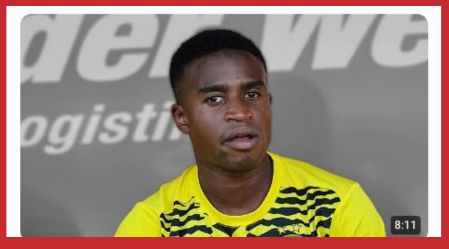 Read more about the article Youssoufa Moukoko: Vom Wunderkind zum Wendepunkt – Kann er sein Versprechen noch einlösen?